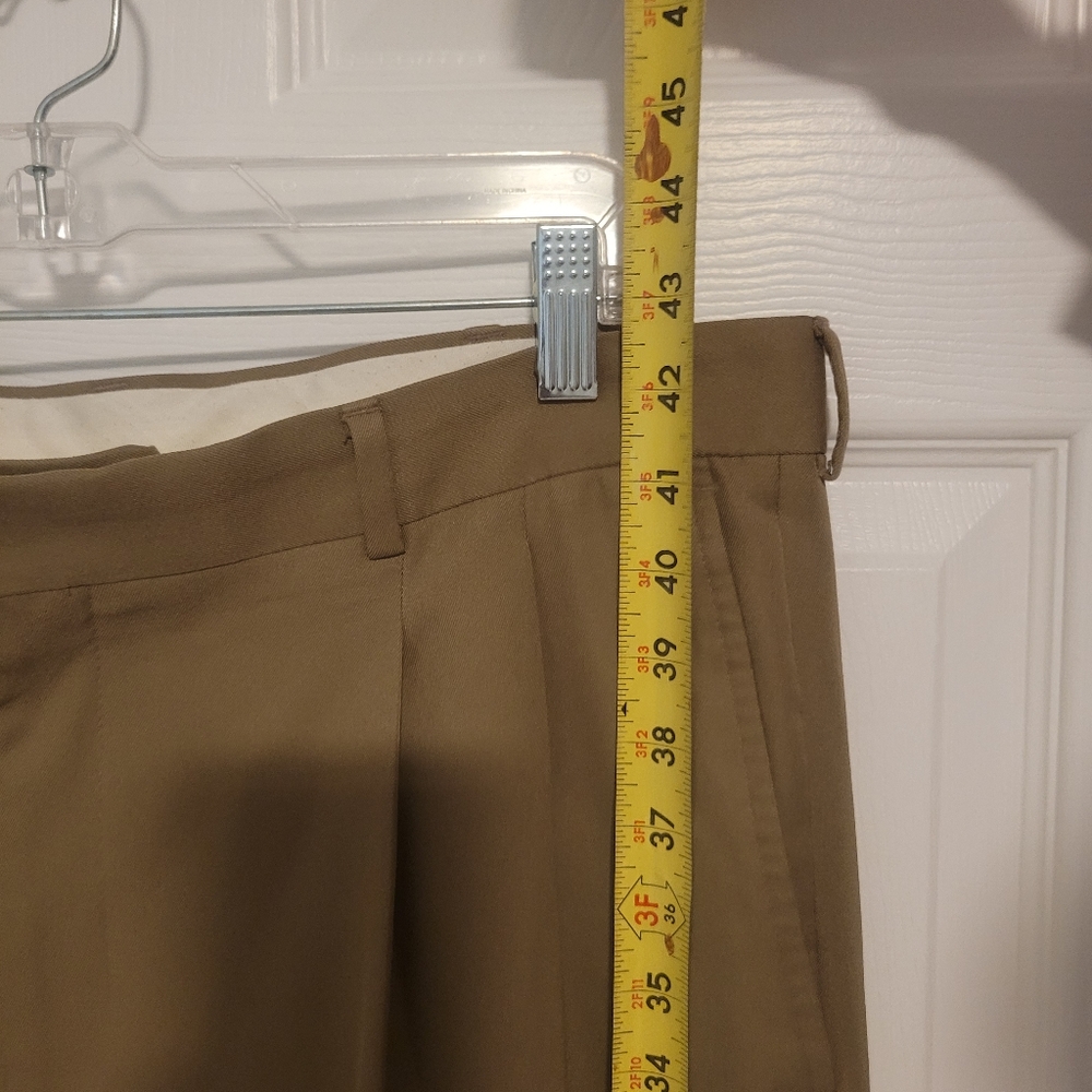 Men's Haggar Tan 36 x 32 Classic Fit Dress Pants - Picture 6 of 8